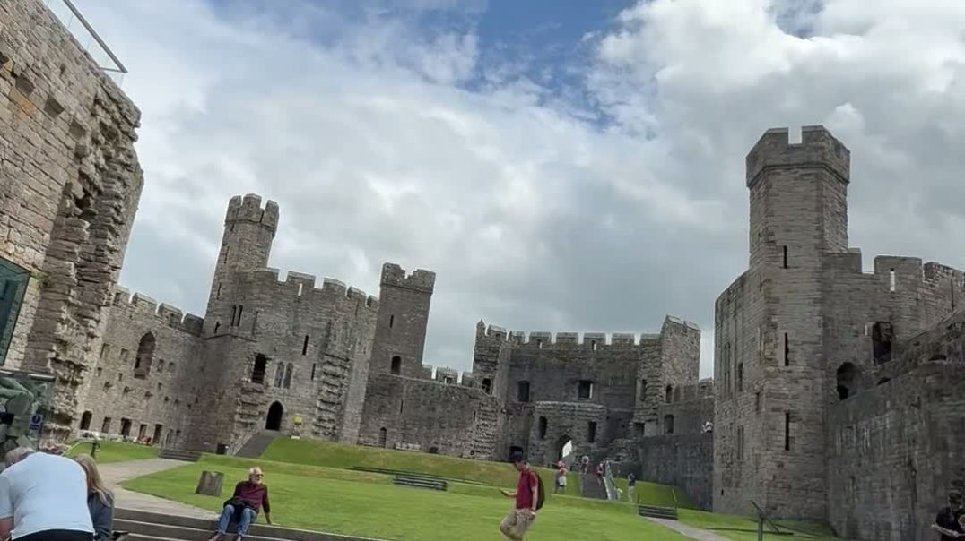 Castell Caernarfon, Caernarfon Castle, Caernarfon, LL55 2AY, Wales
