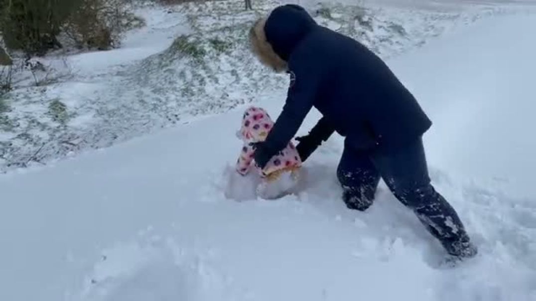 Snowing day in England