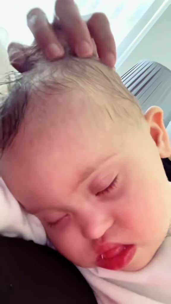 ทำแบบนี้ลูกหลับดีมาก วีดีโอนี้ ขายนะคะเอาไปใช้ใน social ได้เลย